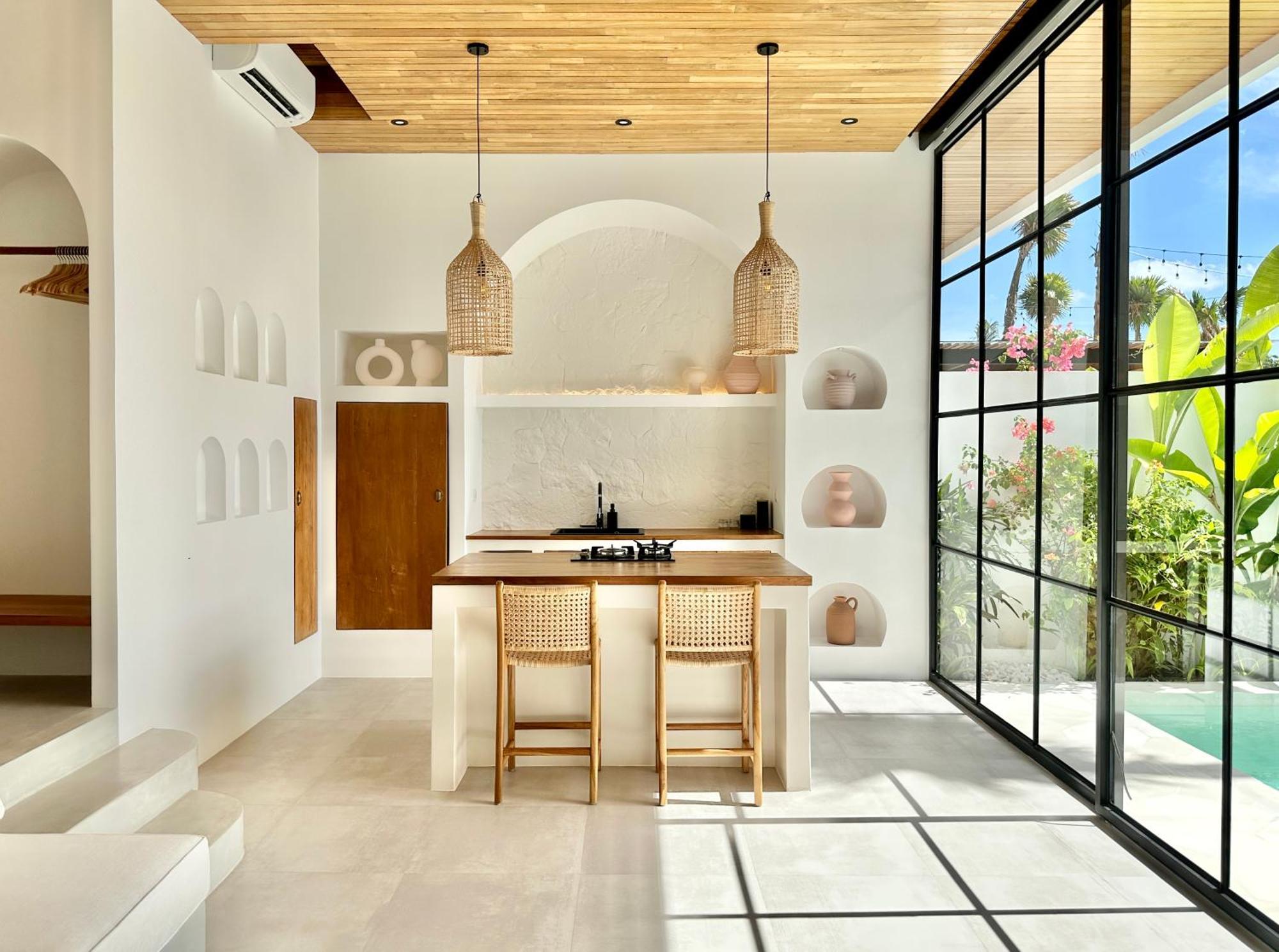 The Suites By The Young Villas Улувату Екстер'єр фото